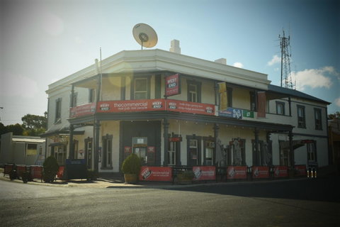 Commercial Hotel Morgan - Accommodation in Bendigo 0