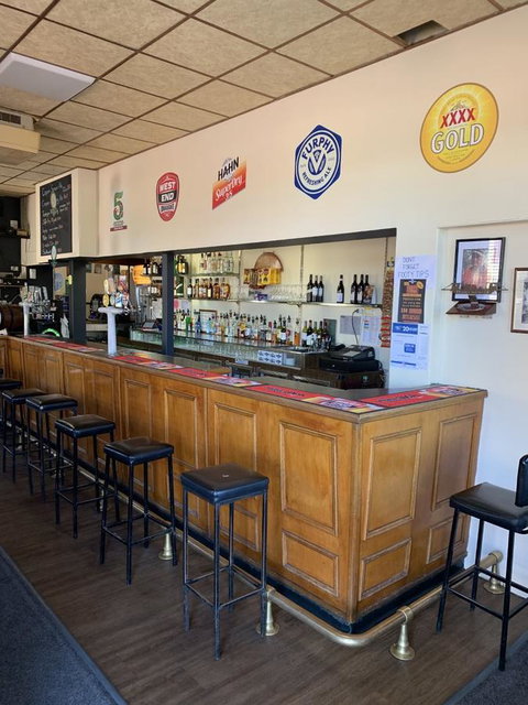 Commercial Hotel Morgan - Accommodation in Bendigo 2