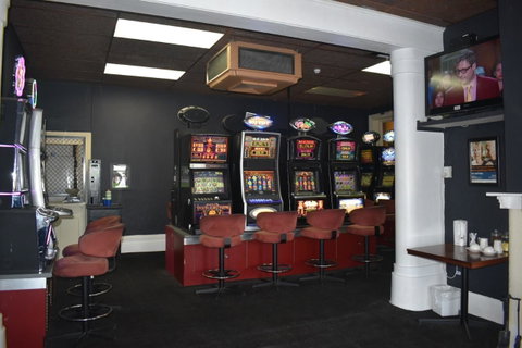 Commercial Hotel Morgan - Accommodation in Bendigo 9