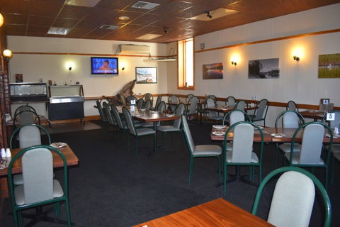 Commercial Hotel Morgan - Accommodation in Bendigo 7