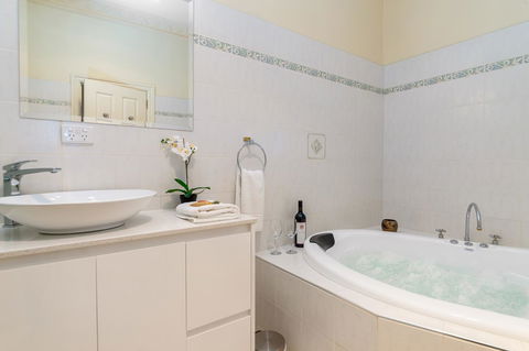 Barossa Vineyard Cottages - Accommodation in Bendigo 13