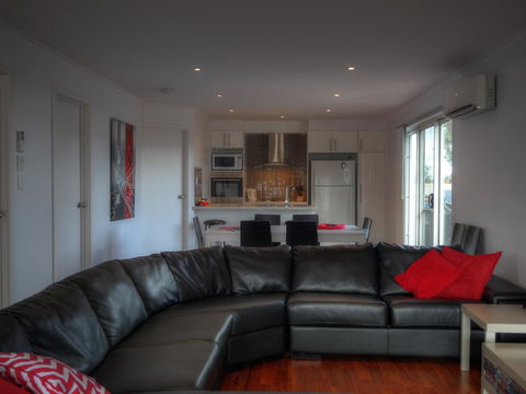 Home On Torrens - Accommodation in Bendigo 28