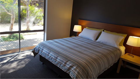 Coorong Waterfront Retreat - Accommodation in Bendigo 2
