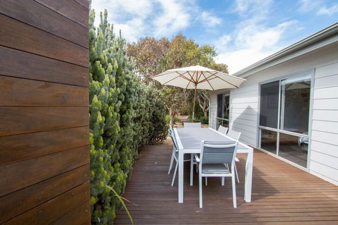 Coorong Waterfront Retreat - Accommodation in Bendigo 16