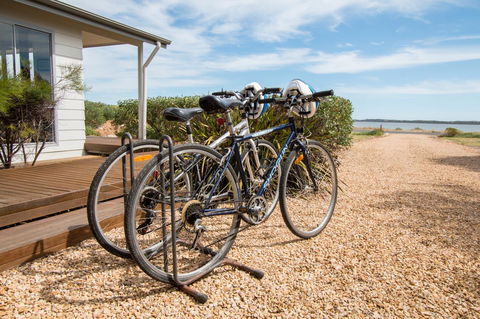 Coorong Waterfront Retreat - Accommodation in Bendigo 5