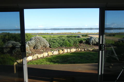Coorong Waterfront Retreat - Accommodation in Bendigo 20
