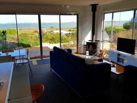 Coorong Waterfront Retreat - Accommodation in Bendigo 0