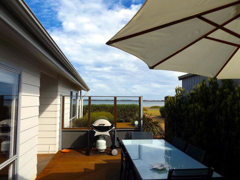 Coorong Waterfront Retreat - Accommodation in Bendigo 17