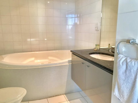 Adelaide DressCircle Apartments - North Terrace - Accommodation in Bendigo 6