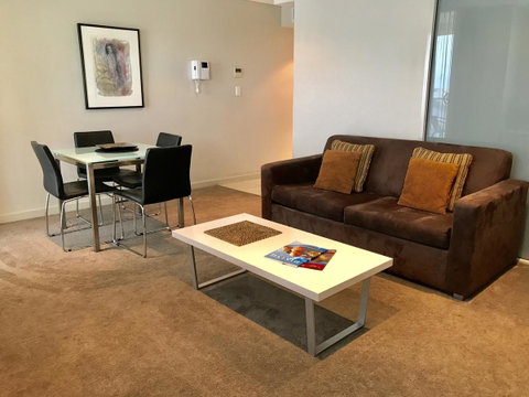 Adelaide DressCircle Apartments - North Terrace - Accommodation in Bendigo 10