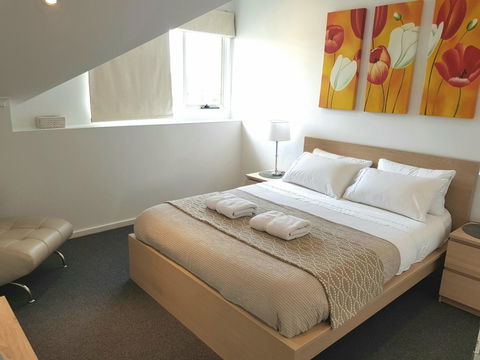 Spacious 4 BR And 2 Bathrooms City Apartment - Accommodation in Bendigo 4