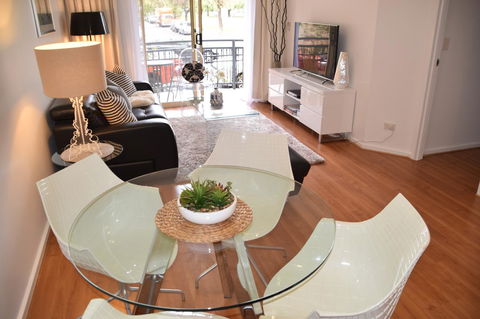 Spacious 4 BR And 2 Bathrooms City Apartment - Accommodation in Bendigo 14