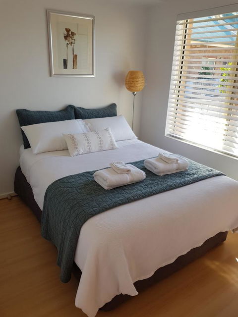 Spacious 4 BR And 2 Bathrooms City Apartment - Accommodation in Bendigo 6