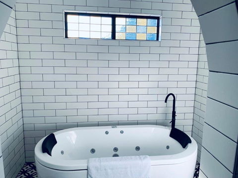 The Manor Basket Range - Accommodation in Bendigo 11