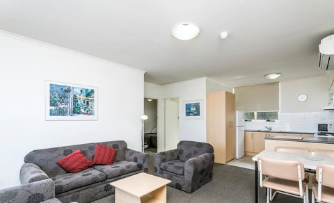 Glenelg Holiday Apartments - Corfu - Accommodation in Bendigo 3