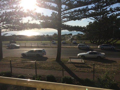 Adelaide - Semaphore Beach Front - Accommodation in Bendigo 8