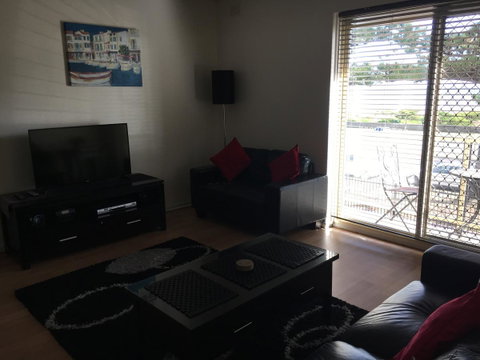 Adelaide - Semaphore Beach Front - Accommodation in Bendigo 2