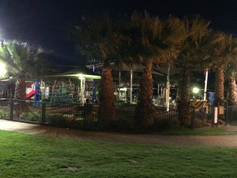 Adelaide - Semaphore Beach Front - Accommodation in Bendigo 28