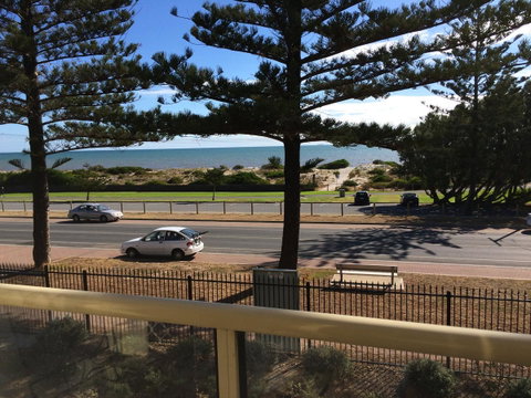 Adelaide - Semaphore Beach Front - Accommodation in Bendigo 23