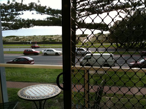 Adelaide - Semaphore Beach Front - Accommodation in Bendigo 9