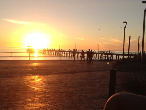 Adelaide - Semaphore Beach Front - Accommodation in Bendigo 6