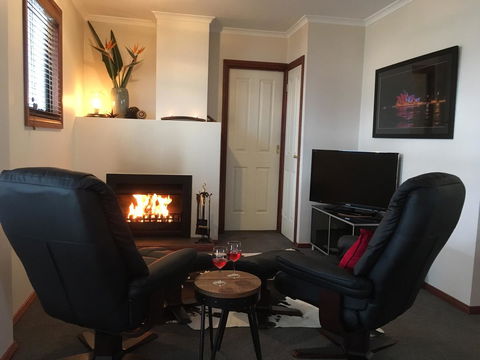 Wine And Roses Bed And Breakfast - Accommodation in Bendigo 29
