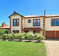 Wine and Roses Bed and Breakfast - Accommodation in Bendigo