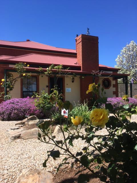 Wine And Roses Bed And Breakfast - Accommodation in Bendigo 6