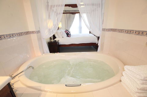 Wine And Roses Bed And Breakfast - Accommodation in Bendigo 15