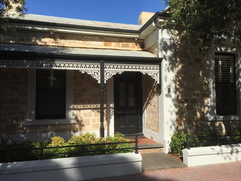 8 Osborne - Accommodation in Bendigo 0