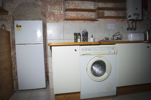 Ali\'s Underground Studio - Accommodation in Bendigo 5