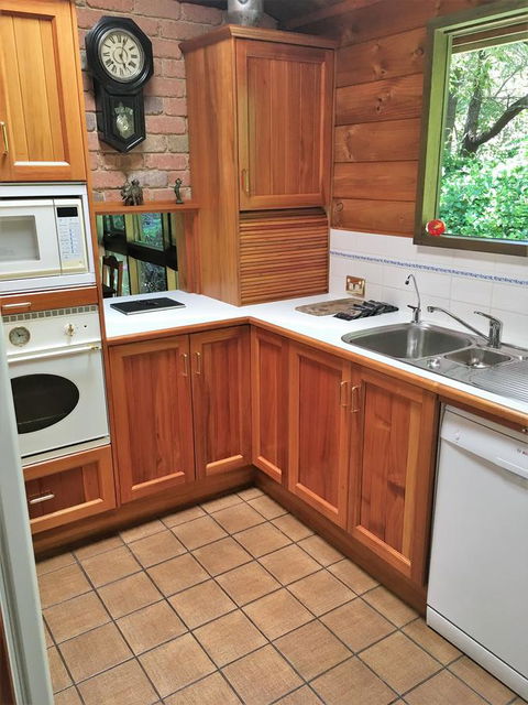 Hilltop - Accommodation in Bendigo 5