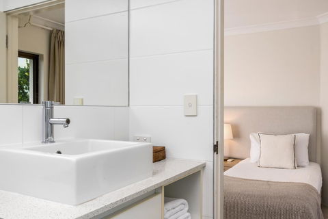 Bayview Beachfront Apartments, In Town Right On The Beach - Accommodation in Bendigo 31