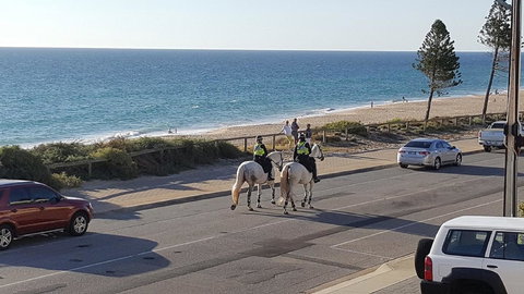 Beachside Escape On The Esplanade - Accommodation in Bendigo 4