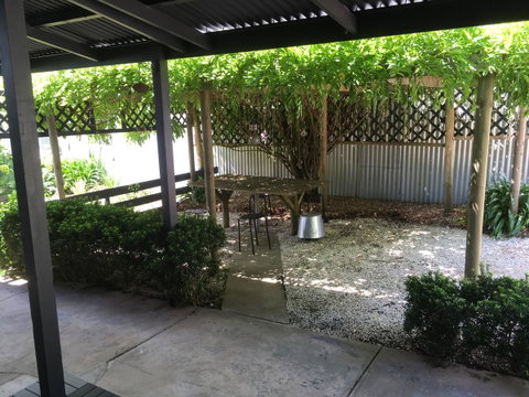 Hilltop Too - Accommodation in Bendigo 11