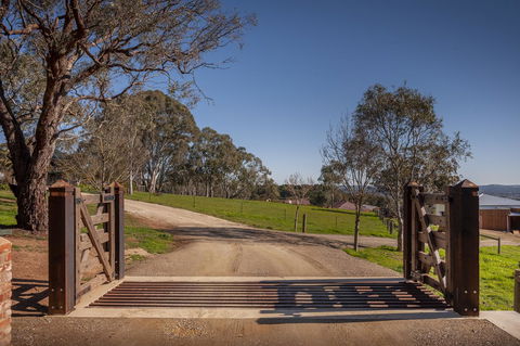 Angaston Saleyards Luxury Accommodation - Accommodation in Bendigo 31
