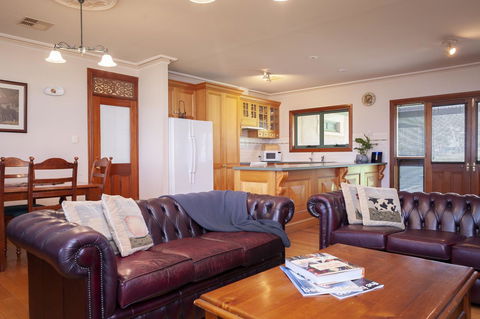 Angaston Saleyards Luxury Accommodation - Accommodation in Bendigo 5