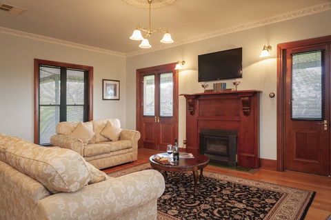 Angaston Saleyards Luxury Accommodation - Accommodation in Bendigo 25