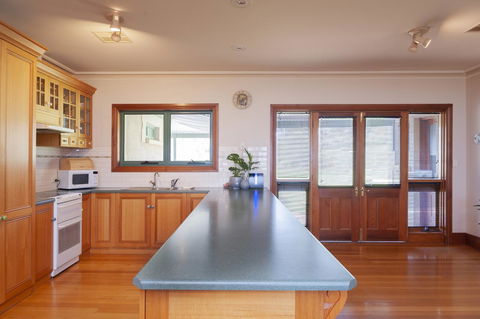 Angaston Saleyards Luxury Accommodation - Accommodation in Bendigo 4