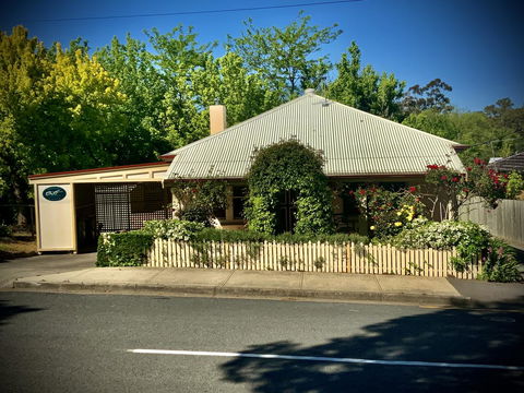 Oats Cottage - Accommodation in Bendigo 0