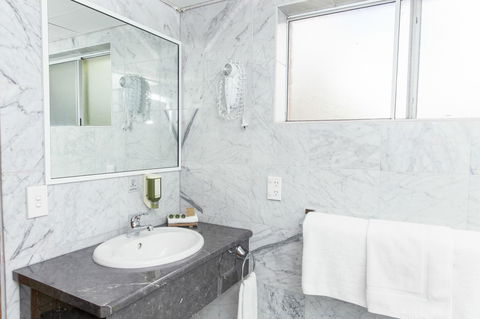 Bathurst Motor Inn - Accommodation in Bendigo 20