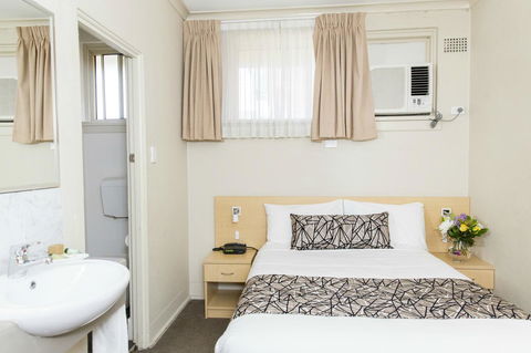 Bathurst Motor Inn - Accommodation in Bendigo 23