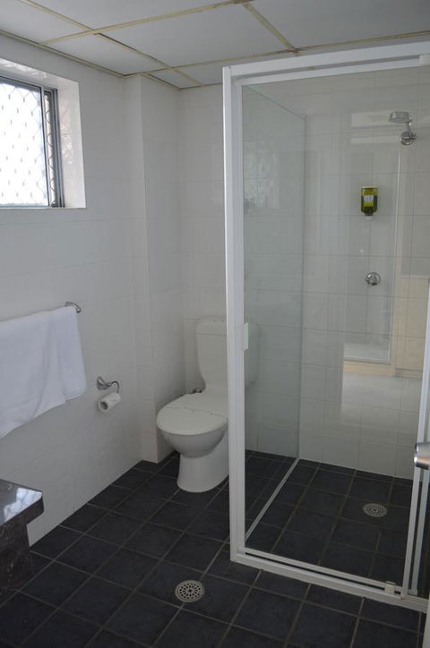 Bathurst Motor Inn - Accommodation in Bendigo 21