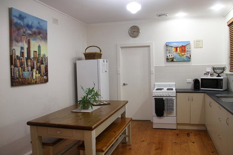 Grace Cottage - Accommodation in Bendigo 8