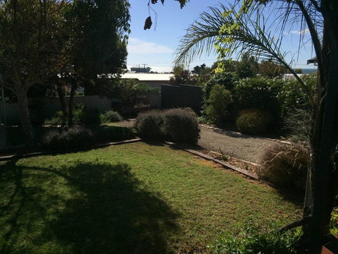 SHAKIN' SHACK - Accommodation in Bendigo 2