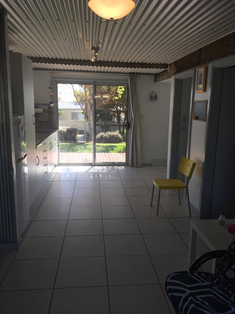 SHAKIN' SHACK - Accommodation in Bendigo 8