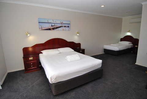 Hilton Beachfront Motel - Accommodation in Bendigo 41