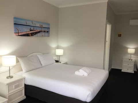 Hilton Beachfront Motel - Accommodation in Bendigo 5