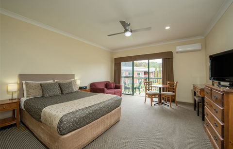 Clare Country Club - Accommodation in Bendigo 22