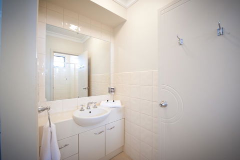 The Bluff Resort Apartments - Accommodation in Bendigo 43